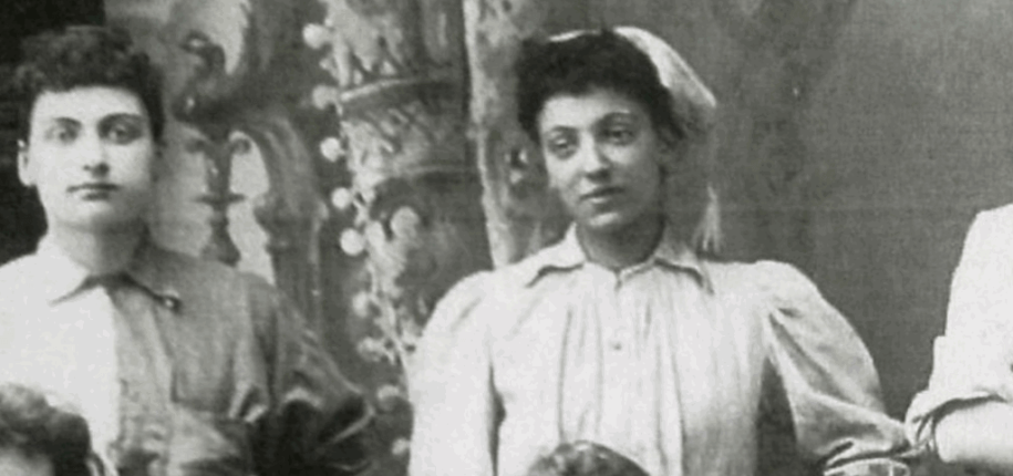 Women's football pioneer Emma Clarke and younger sister Florence honoured with blue heritage plaque